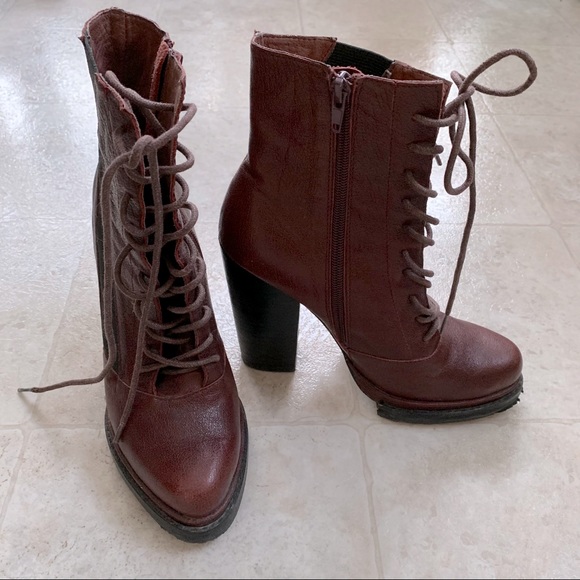 2 for $40 💫 Jeffrey Campbell Burgundy Bootie - Picture 5 of 8